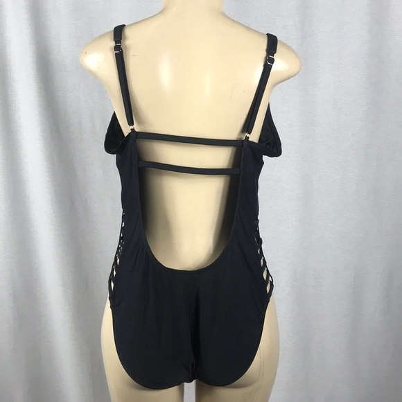 Shade & Shore Size Small Black One Piece Swimsuit With Padded Cups. New With Tag - Picture 4 of 4